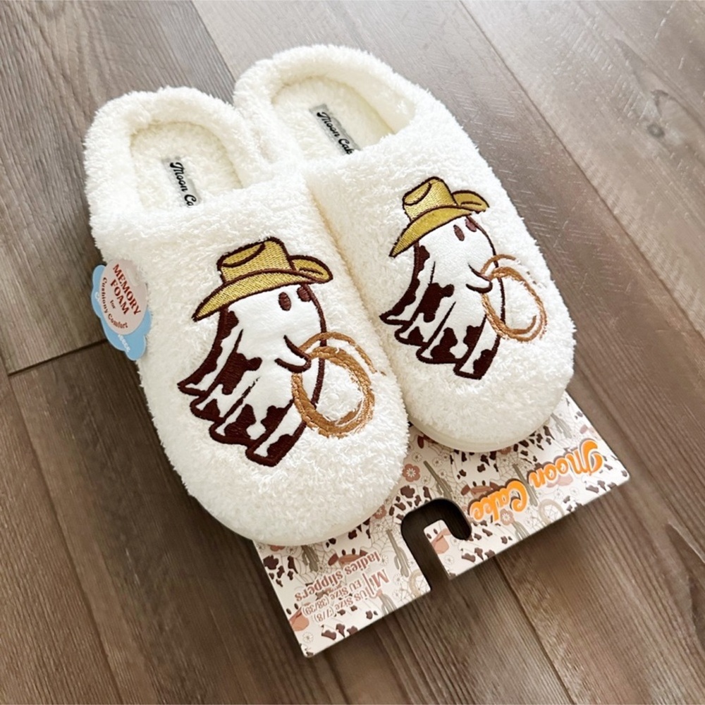 Ghost Cowboy Fuzzy Slippers - Picture 7 of 7